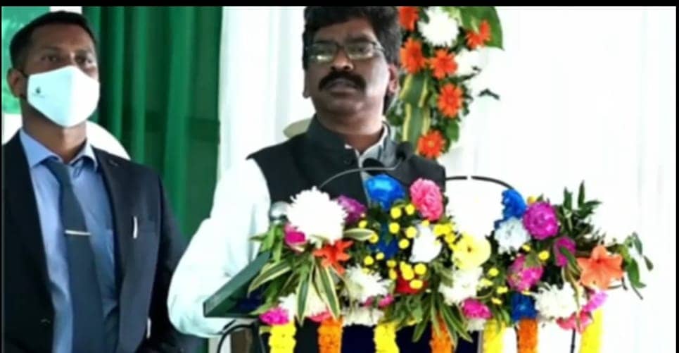 सीएम ने दी शहीदों को श्रद्धांजलि, 1.9 करोड़ की परिसंपत्तियों का किया वितरण