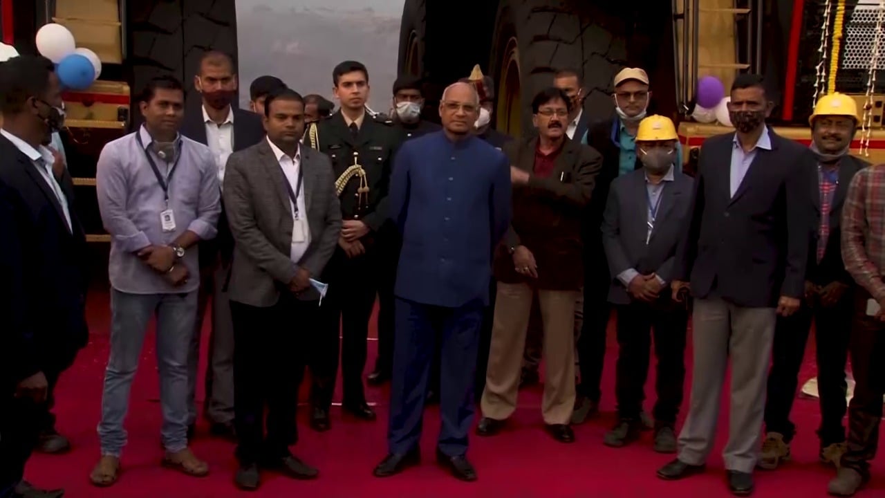 खुली खदान देखने पहुंचे राज्यपाल, कोयलांचल की समस्याओं को लेकर कोयला मंत्री से बात करने का दिया भरोसा