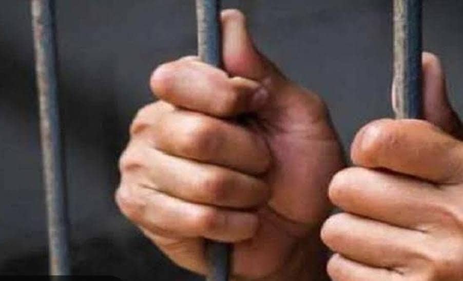 जमशेदपुर: कुख्यात अपराधी आदिल उर्फ निप्पो हथियार के साथ गिरफ्तार, पढ़ें किस घटना को देनेवाला था अंजाम