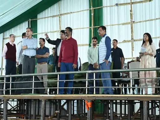 खूंटी से पीएम मोदी का 72000 करोड़ की सौगात, तो मोरहाबादी मैदान से सीएम हेमंत दस हजार युवाओं को सौंपेंगे ऑफर लेटर