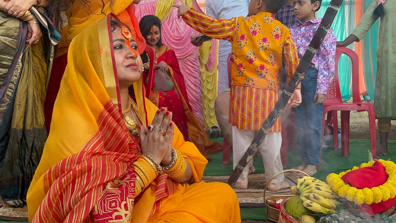 पूर्व मंत्री कमलेश सिंह का परिवार सालों से मना रहा लोक आस्था का महापर्व, इस बार छठी मईया से की सभी के सुख-समृद्धि की कामना
