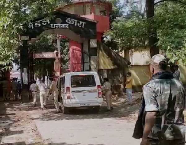धनबाद जेल में बंद "भाभी" से मिलने आई बोकारो की महिलाएं पुलिस हिरासत में, जानिए जेल में बंद "भाभी" का डिटेल्स