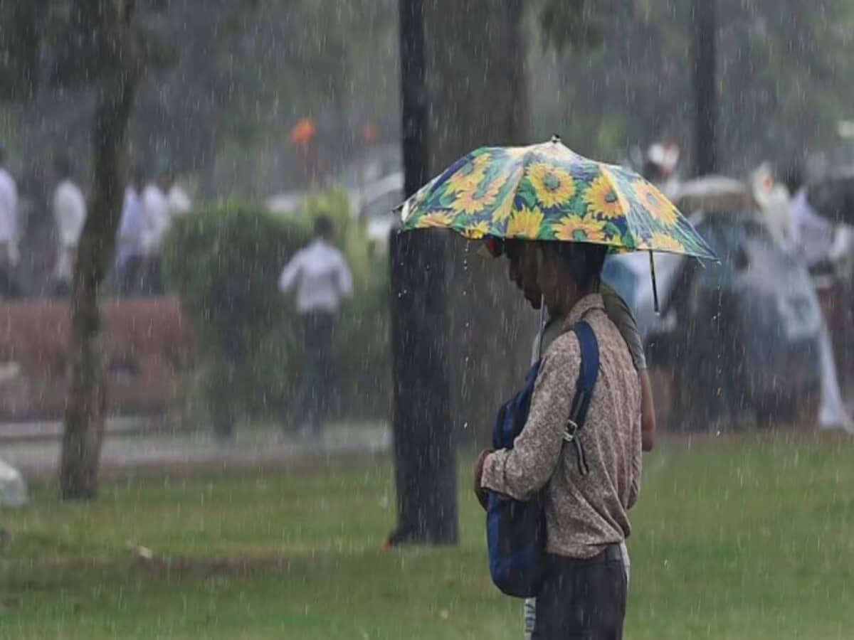 JHARKHAND WEATHER : अगले सात दिनों तक झारखंड में छाये रहेंगे काले बादल, आज हो सकती है बारिश