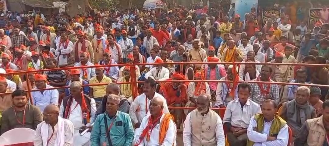 मुंगेर पहुंचे मुकेश सहनी, कहा- जो हमेआरक्षण देगा हम उसे ही अपनी नाव पर बिठाएंगे, नहीं, तो नाव पलटकर डूबा देंगे