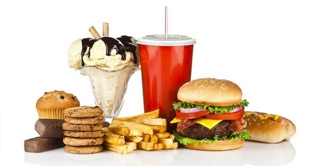 Winter Diet Tips: सर्दियों में इन चीजों को खाने से करें परहेज, रहेंगे स्वस्थ