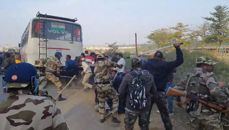 BREAKING : विधानसभा घेराव करने पहुंचे पंचायत सचिवालय स्वयंसेवक संघ पर लाठीचार्ज, कई कर्मी घायल, देखिए वीडियो