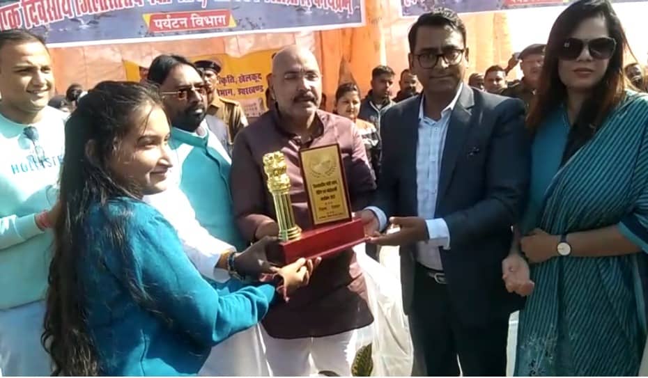 पर्यावरण संरक्षण को लेकर देवघर जिला प्रशासन गंभीर, बच्चों के बीच जागरूक करने की पहल,पक्षी दर्शन, शोध, फोटोग्राफी करने वाले को मिलेगा बढ़ावा