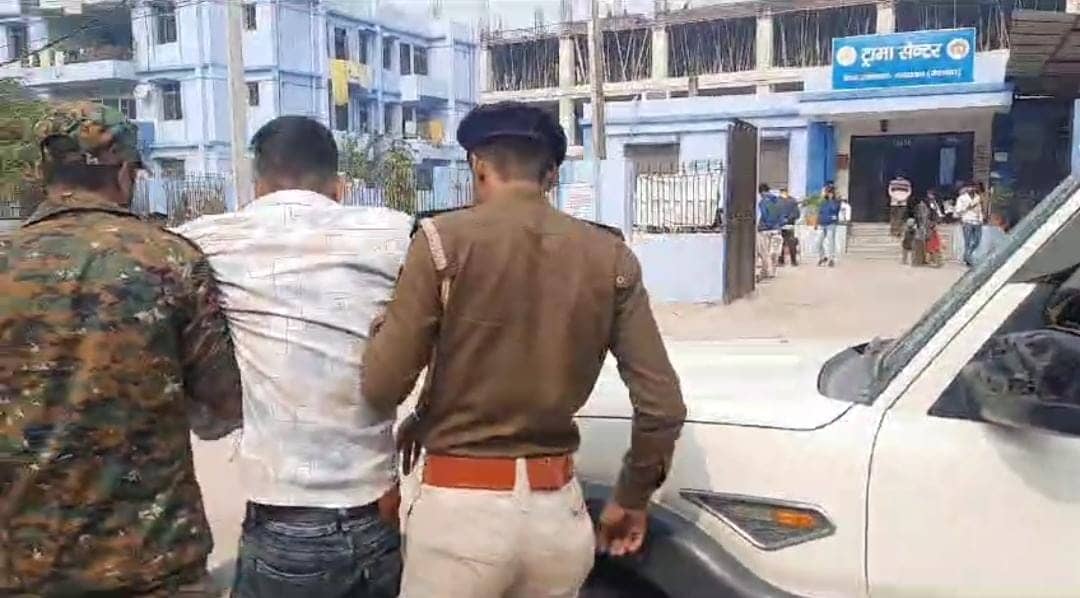 शराबबंदी वाले बिहार में माफियाओं से पिट रही पुलिस! डॉग स्कॉयड टीम पर माफियाओं ने किया हमला, पढ़ें पूरा मामला