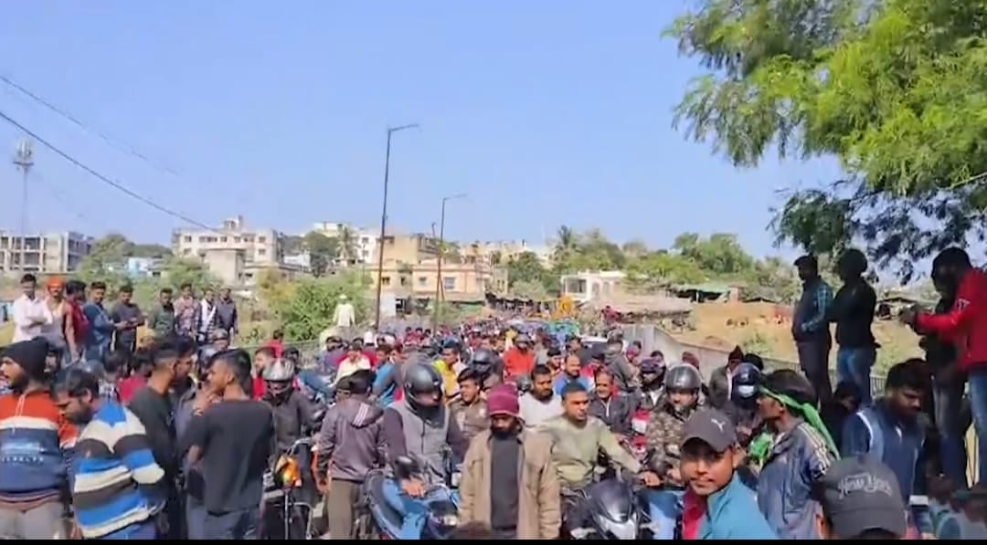"हिट एंड रन" कानून : धनबाद के चालक भी आंदोलन में पीछे नहीं
