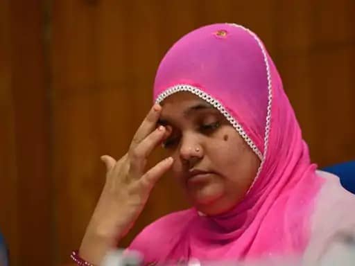 सुप्रीम कोर्ट से गुजरात सरकार को बड़ा झटका! बिलकिस बानो गैंग रेप के आरोपियों को रिहा करने का फैसला निरस्त