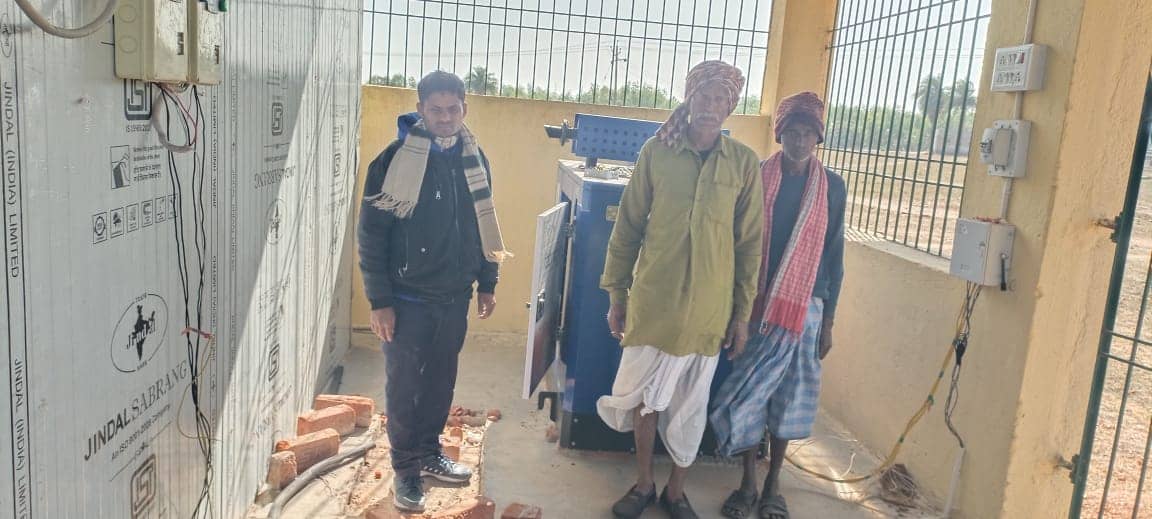 देवघर: बंद पड़े मिनी कोल्ड स्टोरेज पर चोरों ने किया हाथ साफ! लाखों के सामान की चोरी कर हुए फरार, पढ़ें क्यों बंद पड़े है कोल्ड स्टोरेज