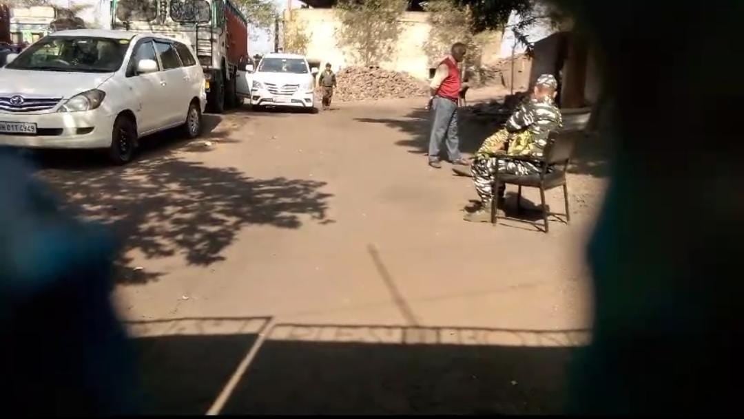 कोयला कारोबारी इजहार अंसारी के घर पहुंची ईडी, कॉल लिंकेज से जुड़े मामले में की जा रही छापेमारी