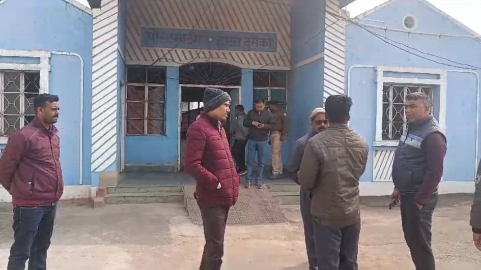 दुमका : लोहरदगा एसडीओ और पाकुड़ एलआरडीसी के भाई का नाले में मिला शव