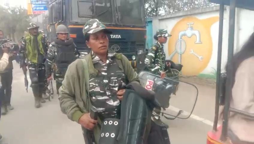 Big News : झारखंड पुलिस और CRPF आमने सामने! केंद्रीय सुरक्षा बल पर माहौल बिगाड़ने का आरोप, CRPF के खिलाफ FIR दर्ज