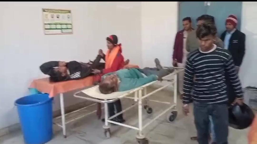 बाबानगरी में भीषण सड़क हादसा! ऑटो और साईकिल की टक्कर में 9 लोग गंभीर रुप से घायल,तीन की हालत नाजुक