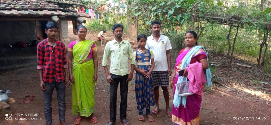 घंटों की मशक्कत के बाद अपने घर पहुंची 12 वर्षीय भटकी बच्ची, जानिए किसने की मदद..