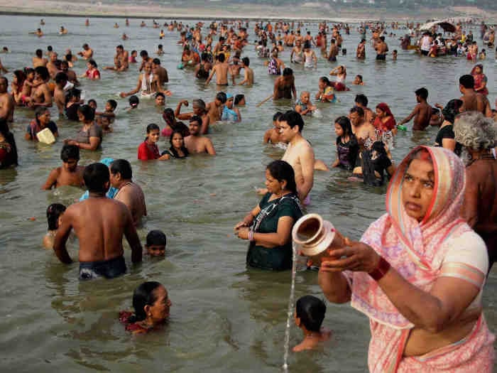 मौनी अमावस्या कल, मौन रहकर करें गंगा स्नान, इस मंत्र का जाप करने से मिलेगा मनोवांछित फल