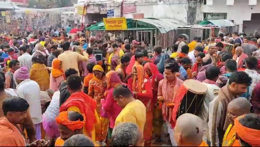 देवघर में बसंत पंचमी पर बाबा बैद्यनाथ के तिलकोत्सव की परंपरा: मिथिलांचल के श्रद्धालुओं की उमड़ी भीड़, प्रशासन मुस्तैद