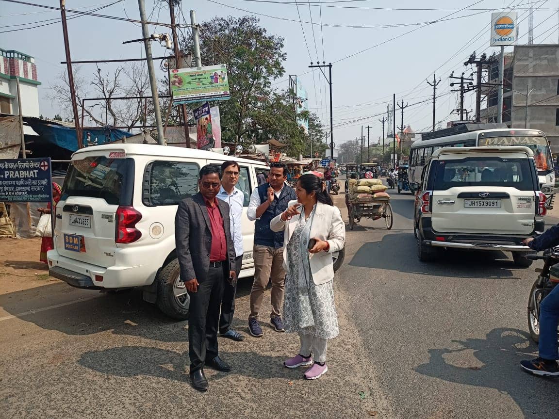 बाबा नगरी में अब जाम से मिलेगा निजात! जिला प्रशासन की ओर से उठाये जायेंगे यह कदम,असामाजिक तत्वों पर भी रहेगी पैनी नजर