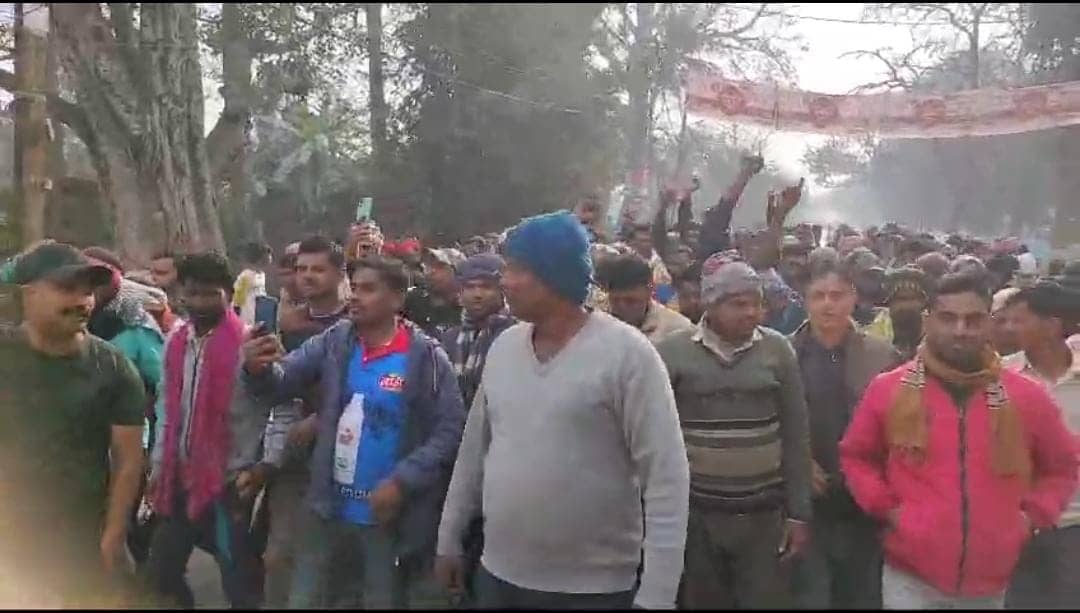सीतामढ़ी:14 साल के लंबे इंतजार के बाद निर्धारित की गई थी बहाली की तिथि, लेकिन कर दिया गया रद्द, विरोध में अभ्यर्थियों ने किया हंगामा