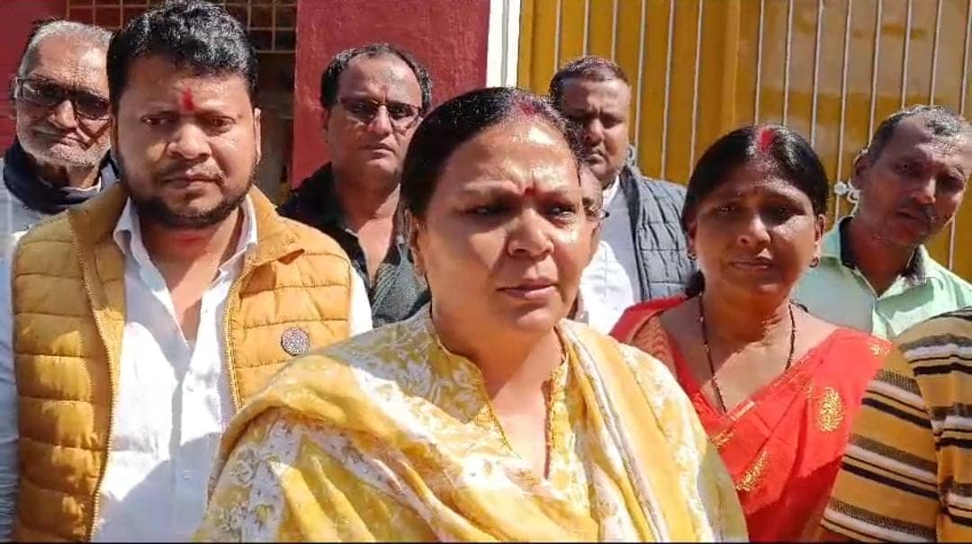 दुमका:सड़क जाम मामले में दुमका के एमपी एमएलए कोर्ट में पेश हुई विधायक दीपिका पांडेय, साक्ष्य के अभाव में विधायक सहित कुल 6 लोग बरी, पढ़ें कब का है मामला