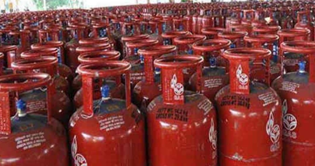 लोकसभा चुनाव से पहले आम आदमी को महंगाई का झटका, अब इतना बढ़ गया गैस सिलेंडर के दाम, जानिए और क्या-क्या हुआ बदलाव