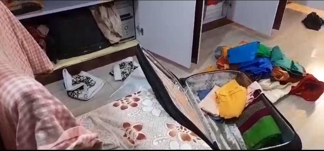 सरायकेला:आरआईटी के अर्थ एनक्लेव में भीषण चोरी ! चोरों ने बंद पड़े चार फ्लैट का ताला तोड़कर करोड़ों की नगदी और गहने उड़ाए