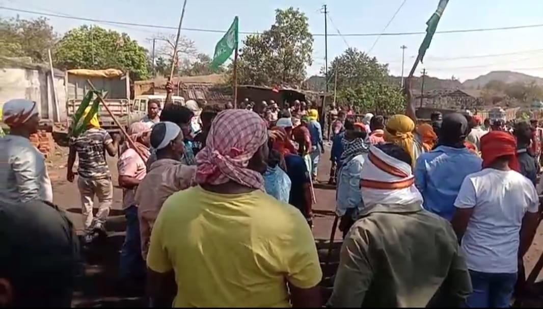 धनबाद का मोदी डीह:पुलिस की मौजूदगी में ही कल फायरिंग और बम धमाके से दहला था सिजुआ इलाका, अब रेस हुई है पुलिस, पढ़ें पूरा मामला