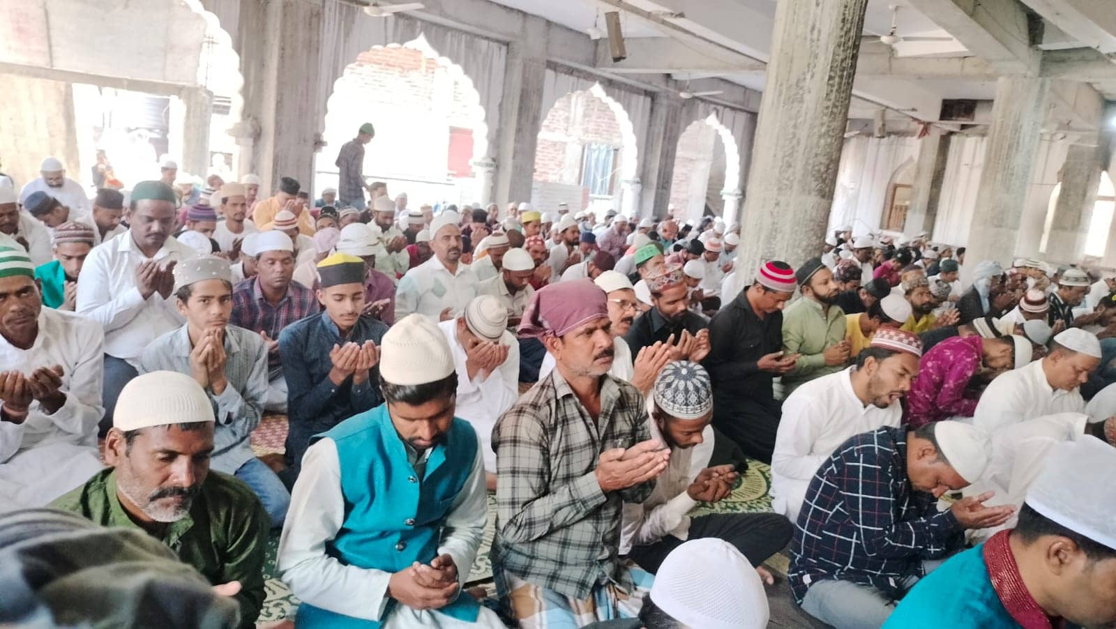 माह -ए-रमजान : अकीदात के साथ अदा की गई पहले जुमे की नमाज़