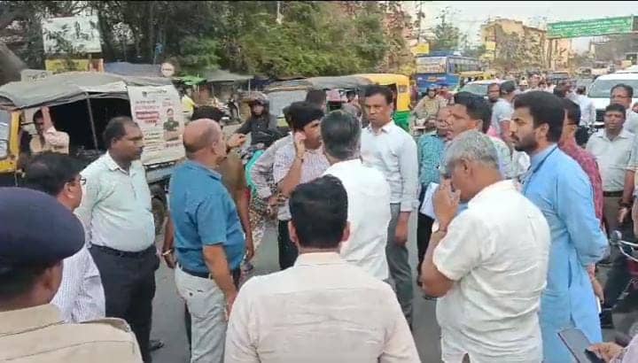 जमशेदपुर: टाटानगर स्टेशन के री डेवलपमेंट को लेकर डीआरएम ने किया निरीक्षण, अतिक्रमण वाली जगहों को किया गया चिन्हित