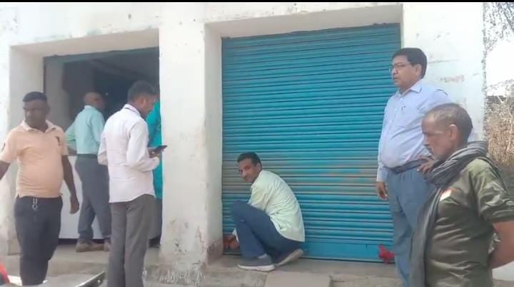 गढ़वा में लोगों की जान से खेल रहे झोलाछाप डॉक्टर! फिर एक फर्जी डॉक्टर ने ली मासूम की जान, तो स्वास्थ्य विभाग ने की ये कार्रवाई