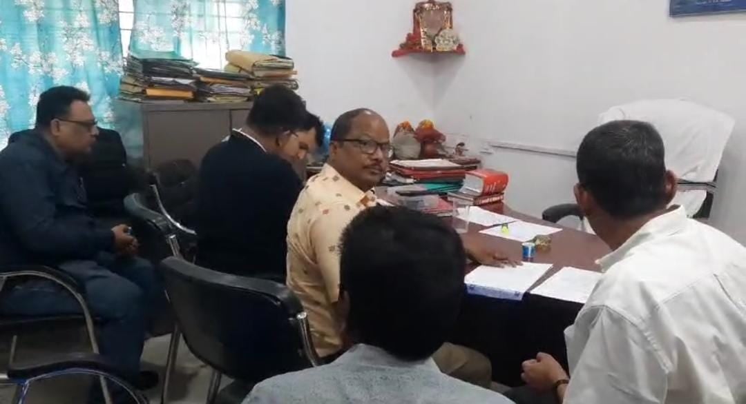 Election News : आदित्यपुर में कार से 22 लाख नगद बरामद, आयकर विभाग की टीम कर रही है जांच, पढ़ें पूरा मामला
