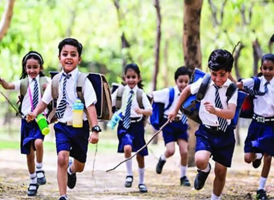 झारखंड में बढ़ती गर्मी से लोग हलकान! साहिबगंज में स्कूलों का बदला टाइम टेबल