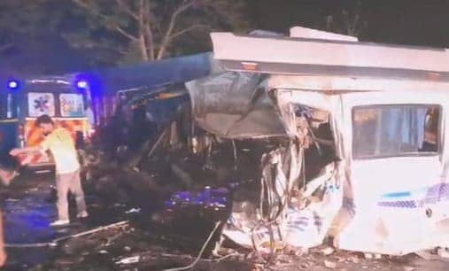 Road Accident: बस और ट्रक में भीषण टक्कर, एक ही परिवार के 7 लोगों की मौत, कई घायल, जानिए कहां हुआ हादसा