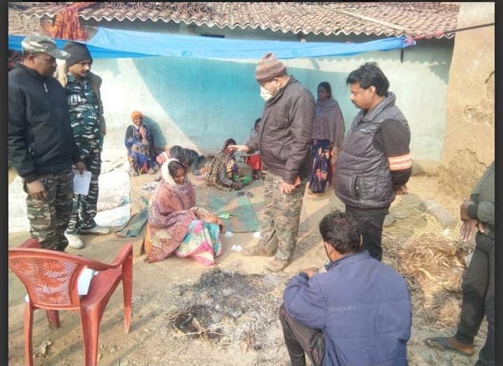 मां ने डांट लगाई तो कमरे में बंद हो गई बेटी, फिर खिड़की से धुंआ निकलते देख दौड़ा पूरा गांव