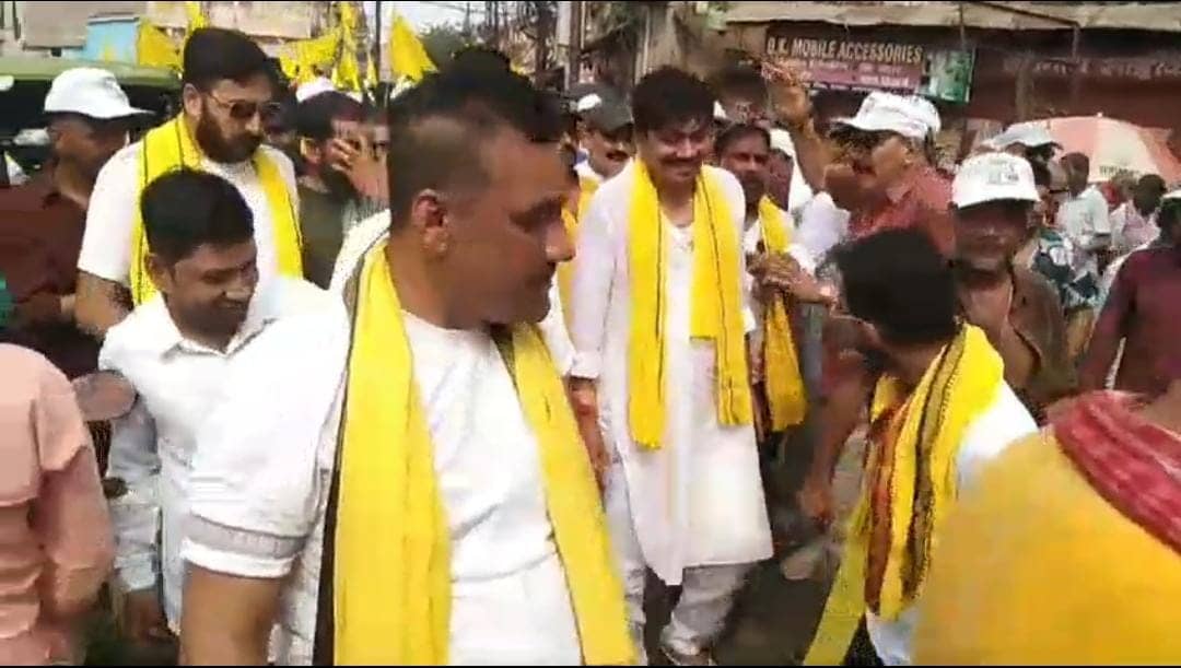 LS Election 2024: निर्दलीय अभिषेक आनंद के रोड शो में साथ दिखा ब्राह्मण समाज,निशिकांत दुबे पर कड़ा प्रहार