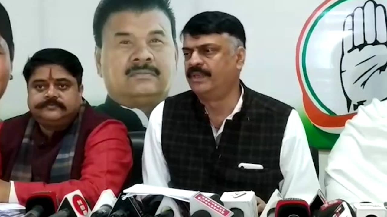 वर्षगांठ पर अपनी पीठ थपथपाई कांग्रेस, बोली खाली खजाने के साथ गठबंधन ने की बड़ी करामात !