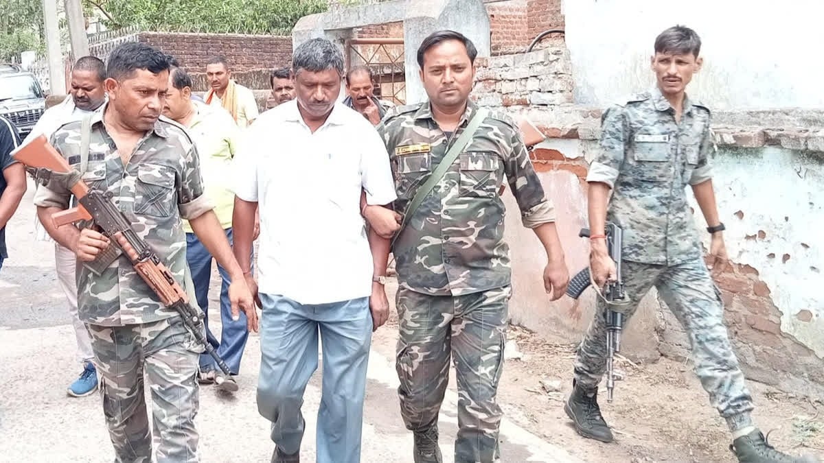 पलामू ACB की बड़ी कार्रवाई, घूसखोर पंचायत सेवक को किया गिरफ्तार, जानिए क्या है पूरा मामला