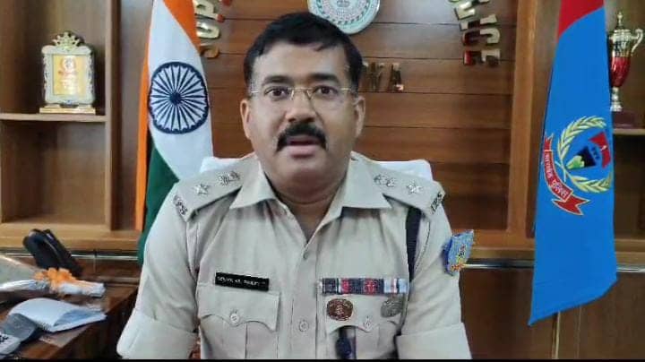 Big Breaking:गढ़वा में लूट की बड़ी वारदात!नाकाबपोश अपराधियो ने सीएसपी संचालक से पिस्तौल दिखाकर लूटे पांच लाख