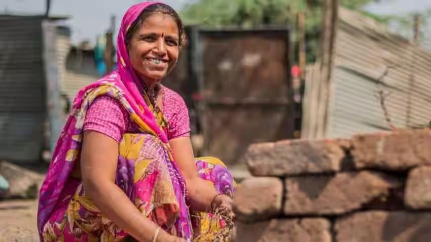 सीएम हेमंत सोरेन का महिलाओं को बड़ा तोहफा, 21 से 50 वर्ष की महिलाओं को मिलेगा पेंशन, जानें कौन कर सकता है आवेदन