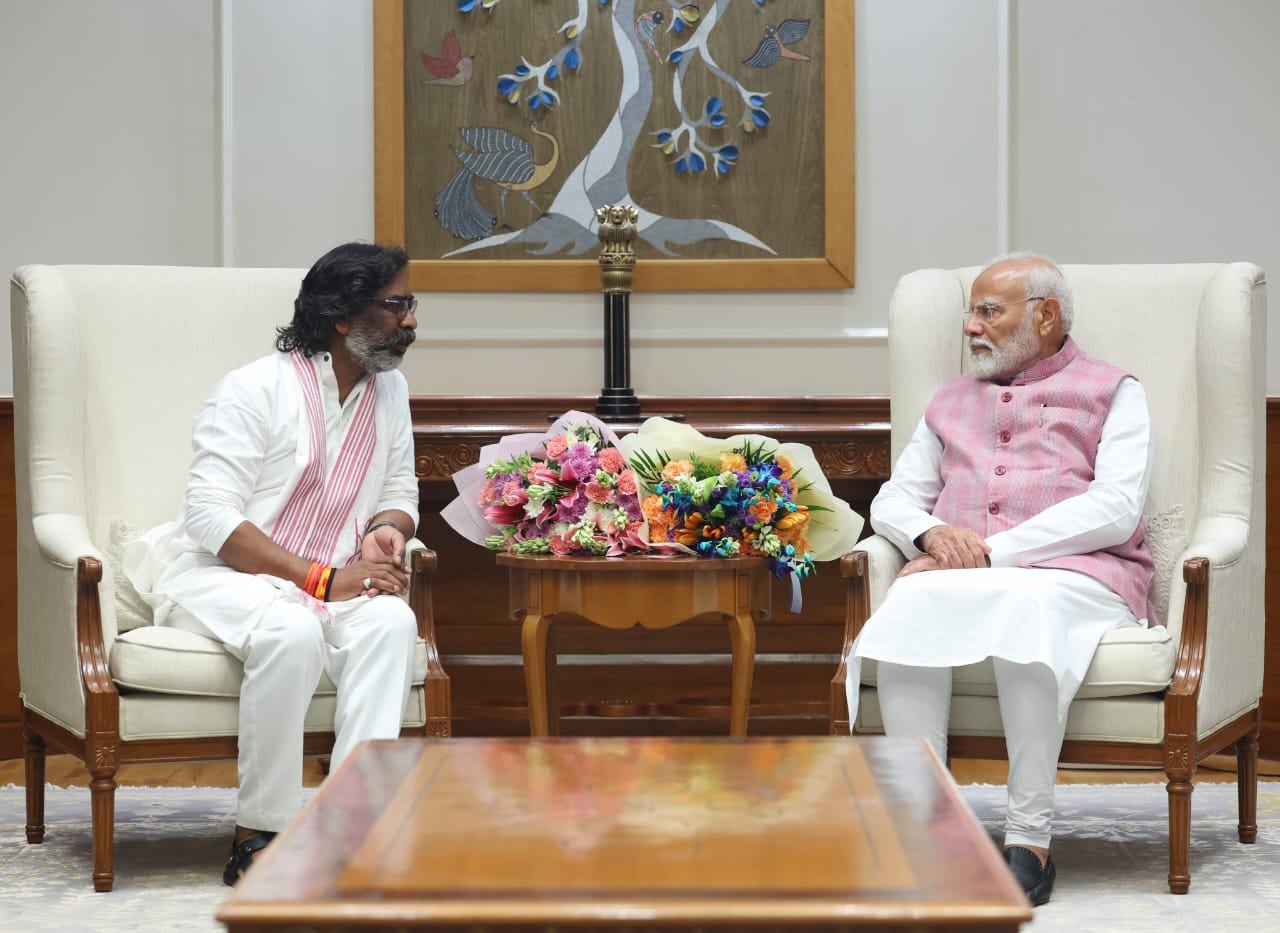 मुख्यमंत्री हेमंत सोरेन ने PM मोदी से की मुलाकात, जानिए क्या हुई बात