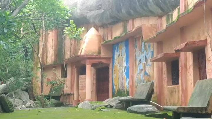 Jharkhand Tourism: राज्य गठन के 24 साल बाद भी नहीं हुआ देवगांव का विकास, पढ़ें कैसे सरकारी अनदेखी की भेंट चढ़ा गुमला का ये धार्मिक स्थल