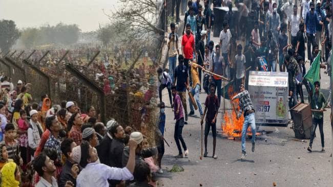 घुसपैठ का असली जिम्मेवार कौन? ऐसे ही होती रही राजनीति तो एटम बम से भी घातक हो जाएगा बंगलादेशी बम