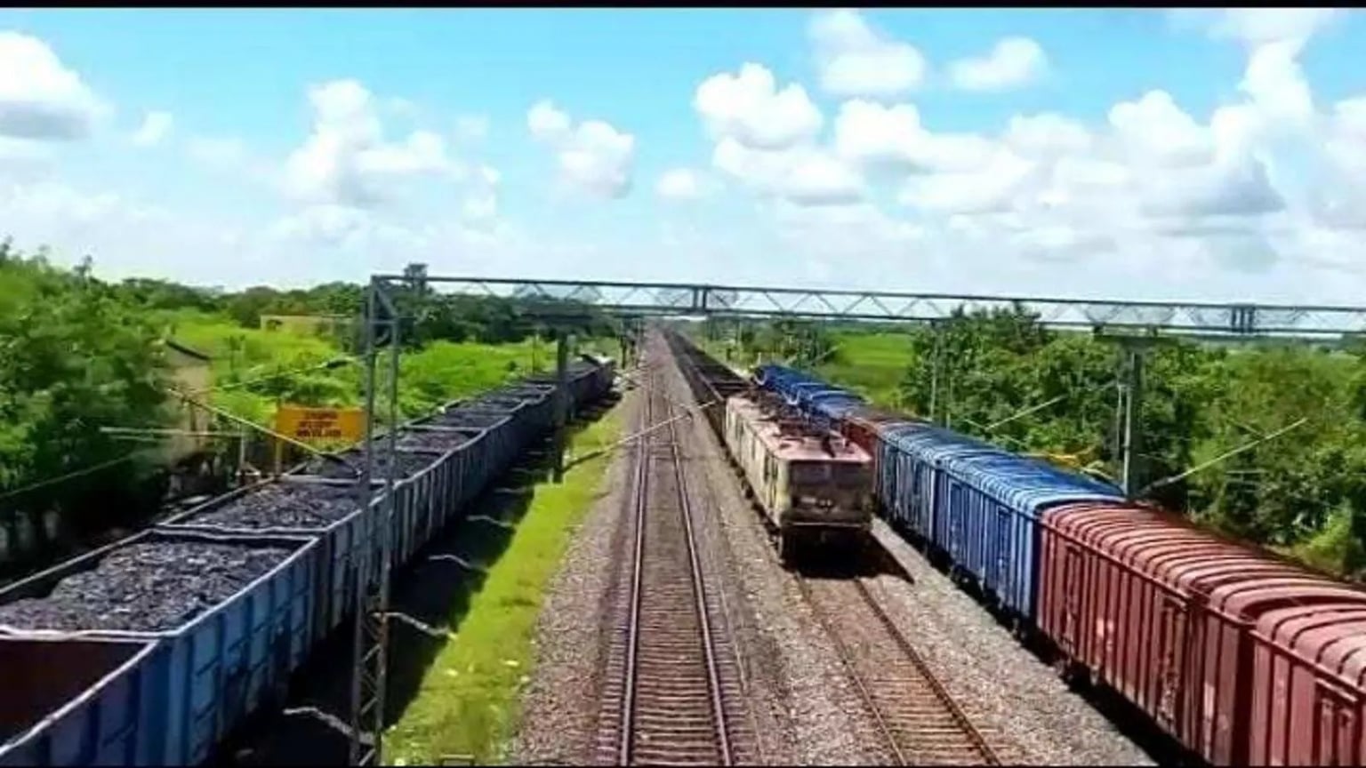 धनबाद रेल मंडल को सावन में ही क्यों मिला "त्रिशूल", पढ़िए इस रिपोर्ट में इसकी खासियत और बनावट