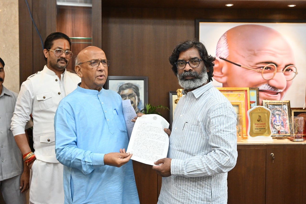 बन्ना गुप्ता -सरयू राय में तनातनी के बीच एक और घोटाले का आरोप ,पढ़िए डिटेल में