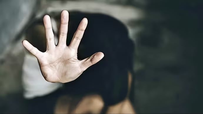 ट्यूशन से लौट रही नाबालिग के साथ दुष्कर्म की कोशिश, खेत में काम कर रहे मजदूर बने मसीहा, ऐसे बचाई अस्मत