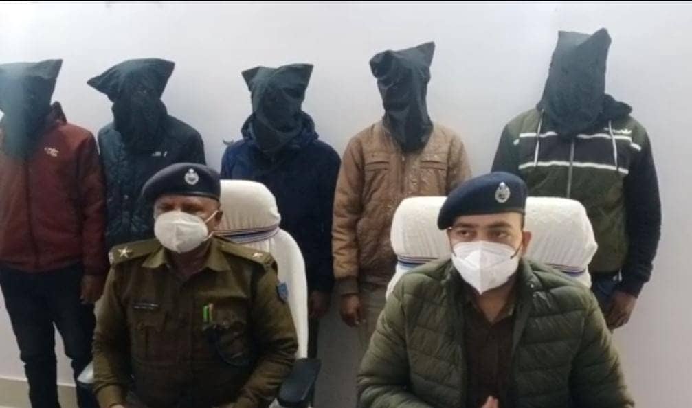 मीठी बातों से सावधान, आप भी बन सकते हैं cyber अपराध के शिकार