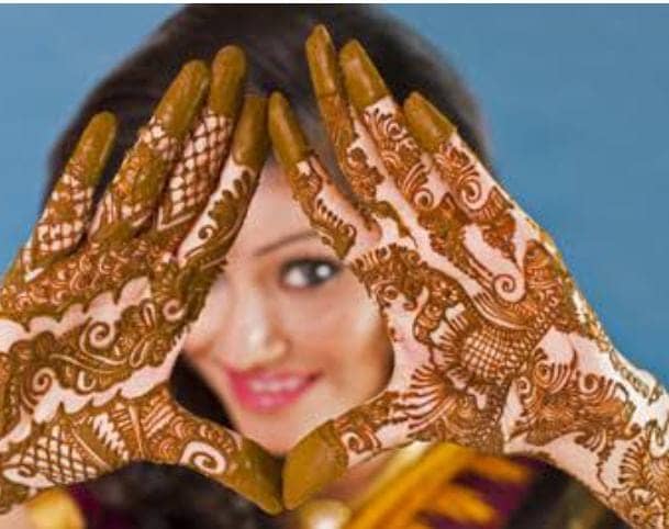 कम समय में गाढ़ा करना है मेंहदी का रंग तो अपनाएं ये पांच ट्रिक्स, नेचुरल तरीके से निखर कर आयेगा रंग