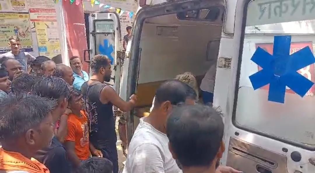 Sahibganj: बिजली विभाग की लापरवाही ने ली युवक की जान, 33 हजार हाईटेंशन तार की चपेट में आकर झुलसा युवक