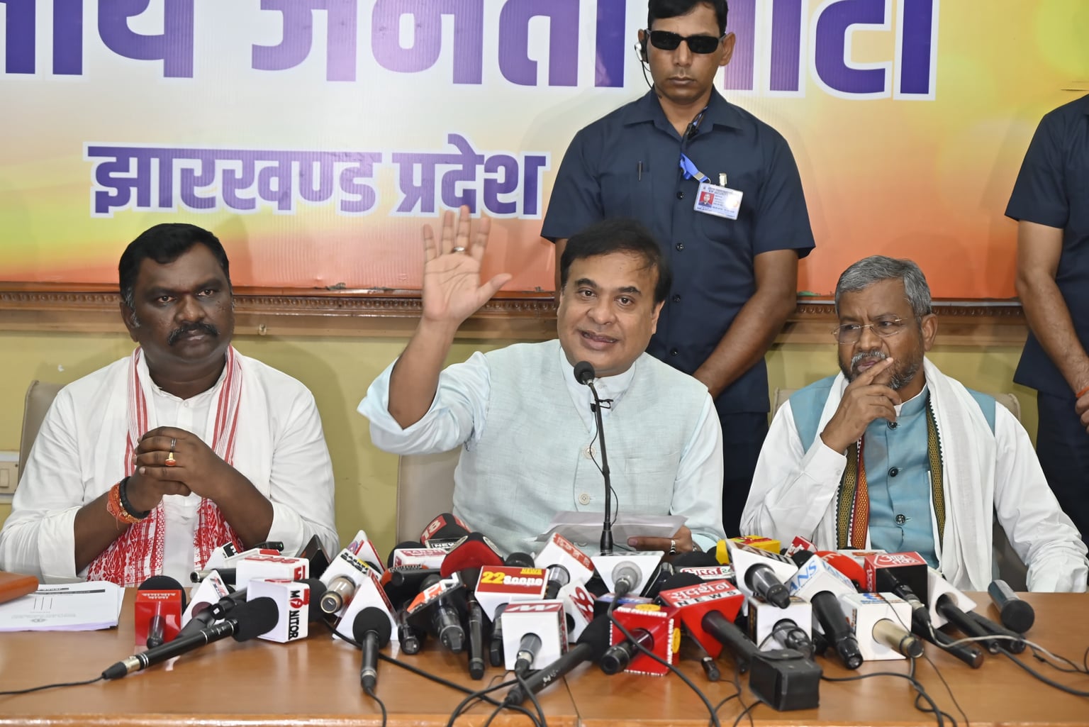 उत्पाद सिपाही दौड़: मृतक की संख्या 15, परिजनों को भाजपा देगी एक-एक लाख की सहायता, हेमंत से भी किया मांग